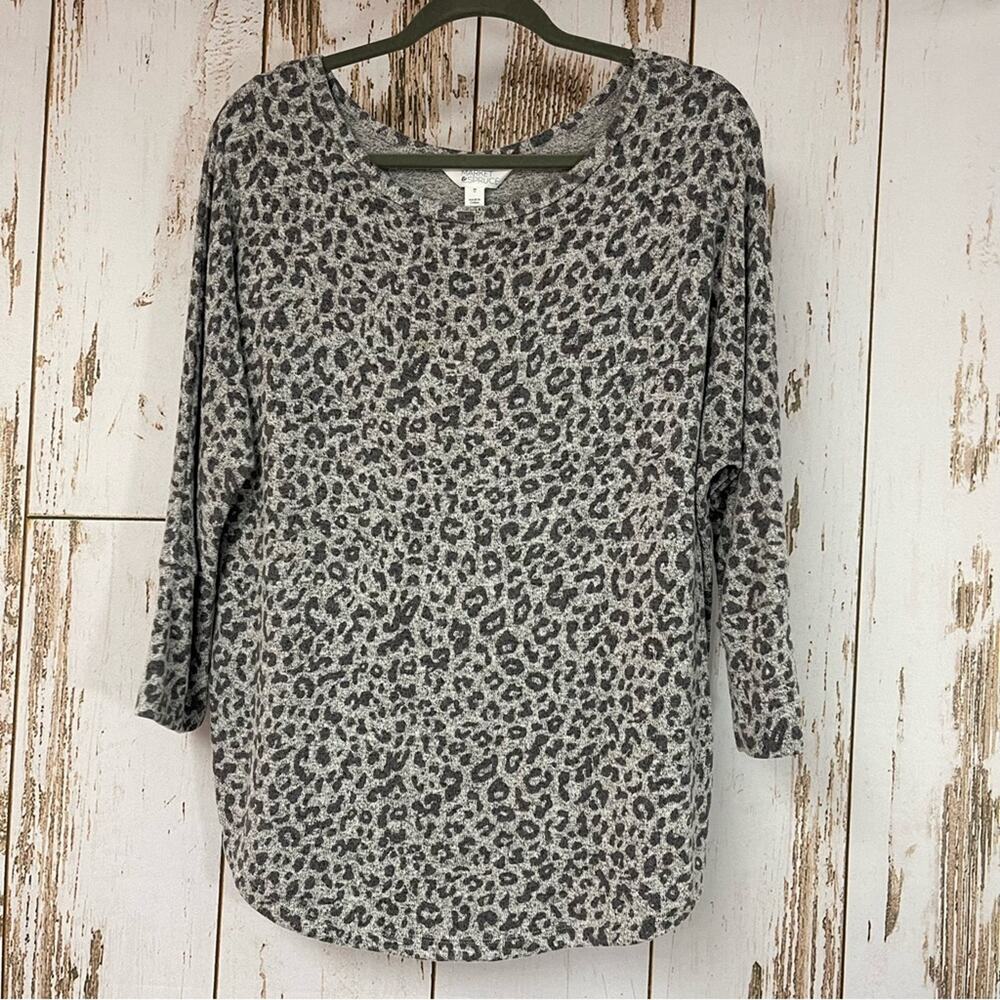 Market & Spruce. Leopard Print Soft Warm Shirt. Size Medium Excellent condition!